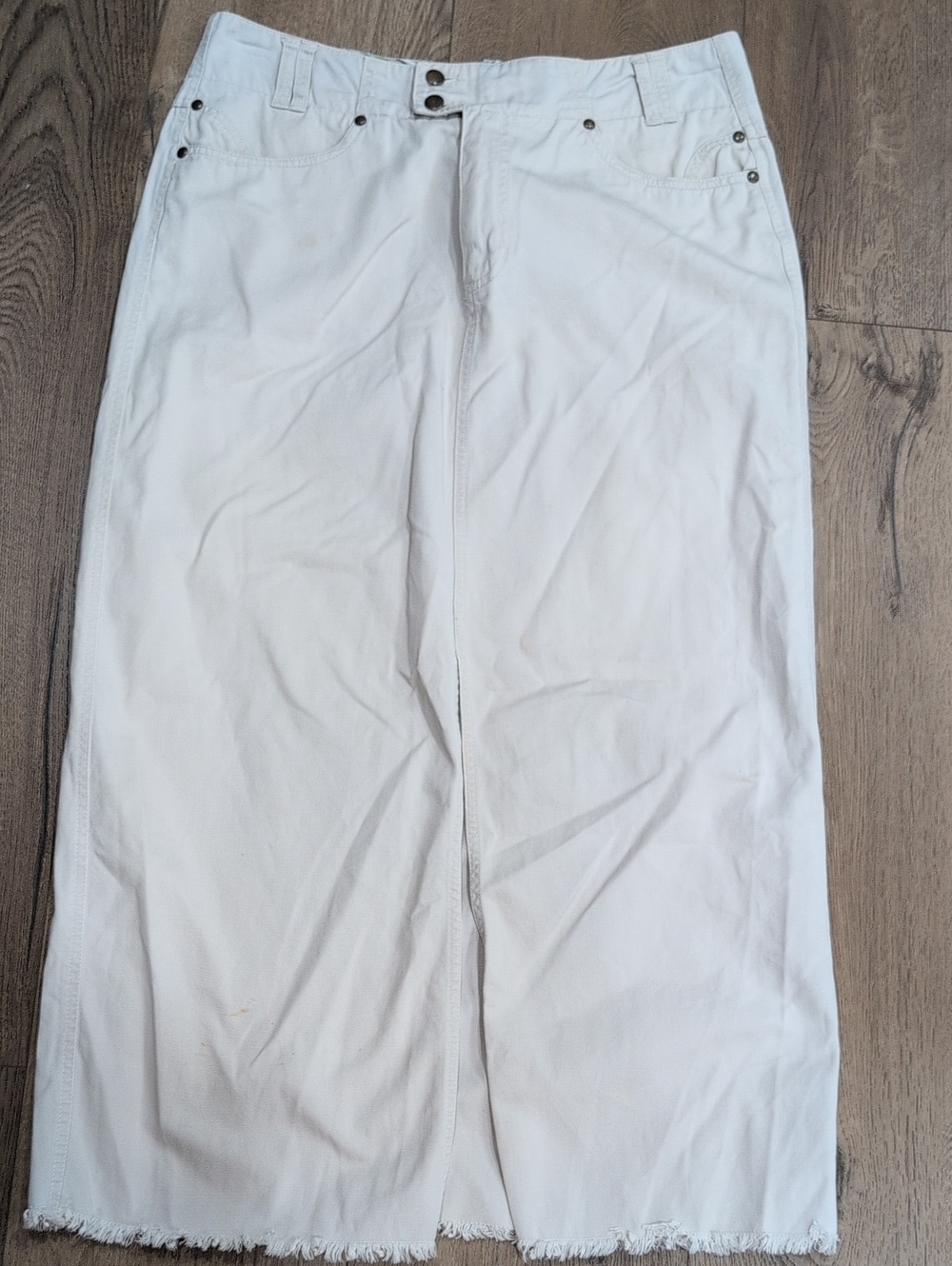 Women's White Pencil Skirt with Frayed Hem